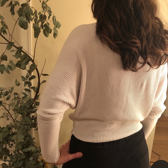 White ribbed Aritzia sweater - Picture 2 of 3